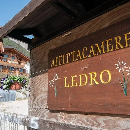 Ledro Bed & Breakfast Mezzolago